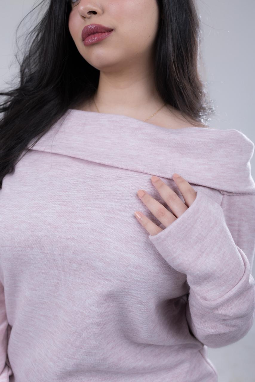 Offshoulder pullover in Pink
